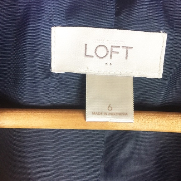 Ann Taylor Loft Navy Blue Floral Brocade Blazer - Picture 4 of 5